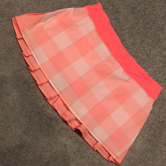 LULULEMON Skirt Sz 10 NWOT - Picture 2 of 3